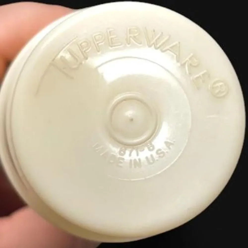 Vintage Tupperware Yellow Mustard Pump Dispenser with Original Cap